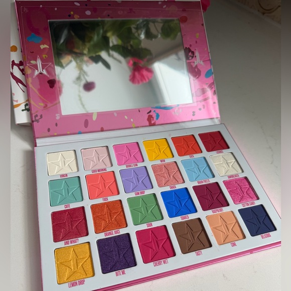 Jeffree Star SOLD OUT Jawbreaker Eyeshadow Palette 24 Shades ~ NIB - Picture 4 of 7